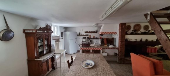 4 bedrooms Villa in Carrara, Italy No. 128560 32
