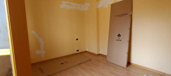 4 bedrooms Apartment in Livorno, Italy No. 342750 10