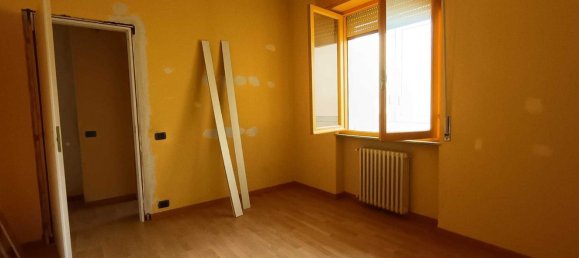 4 bedrooms Apartment in Livorno, Italy No. 342750 7