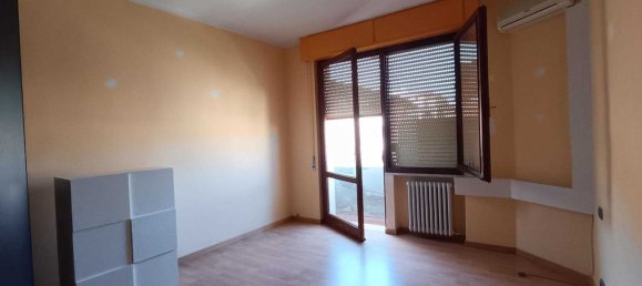 4 bedrooms Apartment in Livorno, Italy No. 342750 6