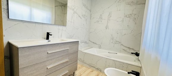 Casa de 5 dormitorios en Alicante, Spain No. 185186 9