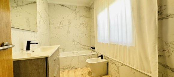 Casa de 5 dormitorios en Alicante, Spain No. 185186 17