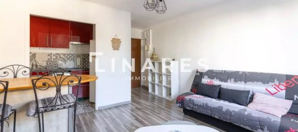 1 bedroom Apartment in Marseille, France No. 314471 2