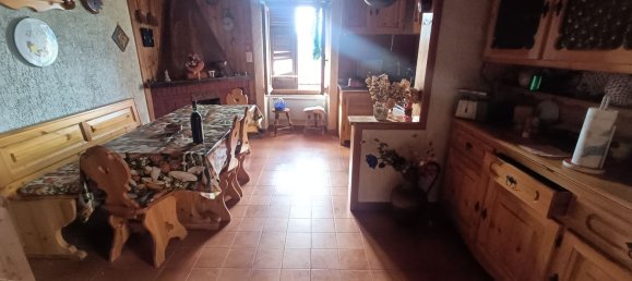 Дом с 6 комнатами в Даванья, Италия № 156489 8