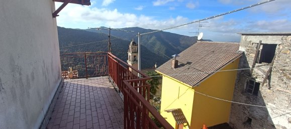 Дом с 6 комнатами в Даванья, Италия № 156489 6