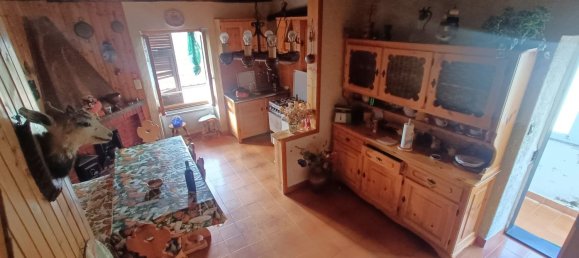 Дом с 6 комнатами в Даванья, Италия № 156489 7