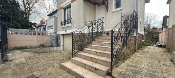 2 bedrooms House in Chelles, France No. 180884 12