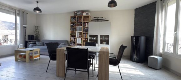 2 bedrooms House in Chelles, France No. 180884 17