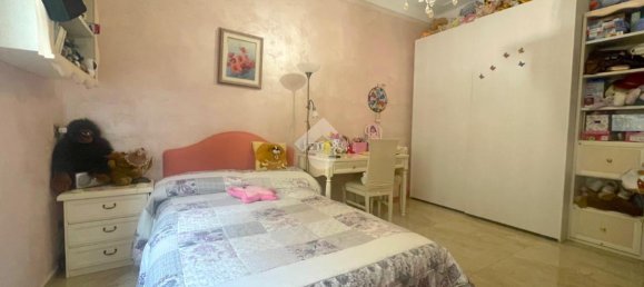 5-salle Appartement à Sanremo, Italy No. 16436 12