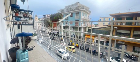 5-salle Appartement à Sanremo, Italy No. 16436 5