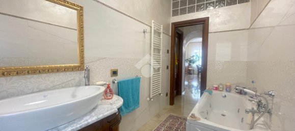 5-salle Appartement à Sanremo, Italy No. 16436 21