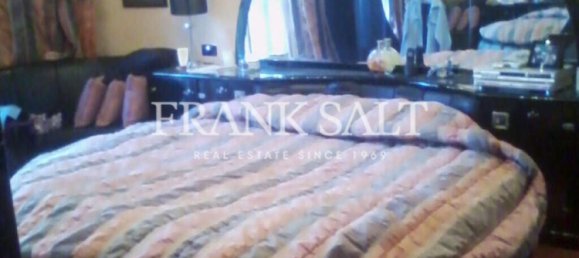 3 غرف نوم منزل في Luqa, Malta رقم 2393 3