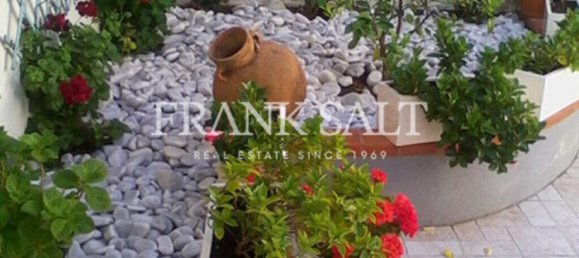 3 غرف نوم منزل في Luqa, Malta رقم 2393 7