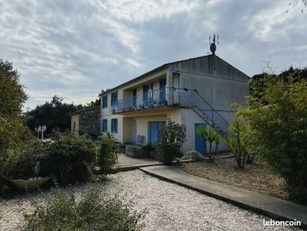 6 chambres Maison à Roujan, France No. 204465