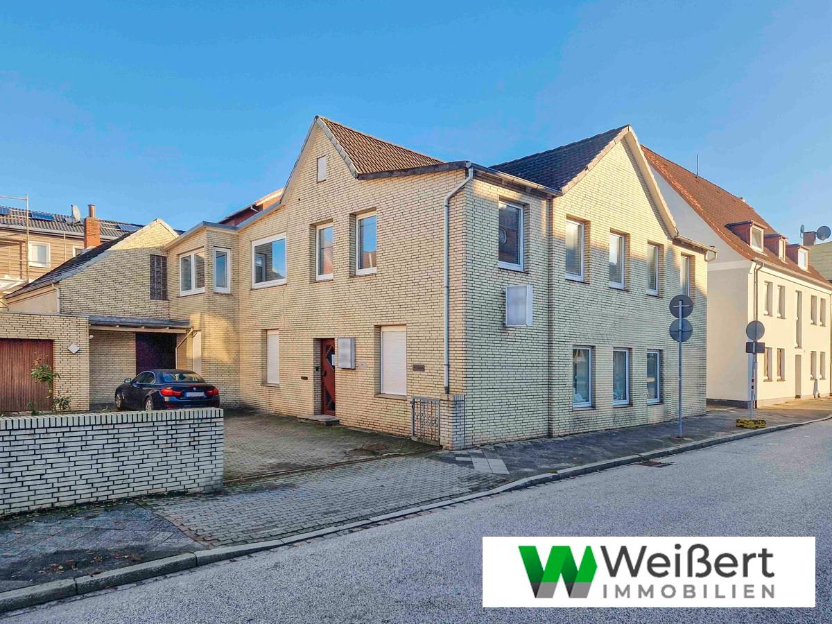 14غرفة بناية في Steinburg, Germany رقم 52048