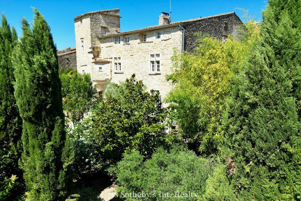 6 bedrooms Castles in Uzes, France No. 293717