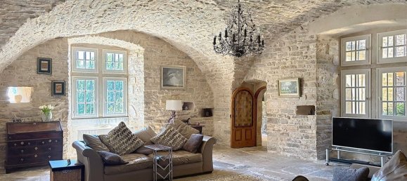 6 bedrooms Castles in Uzes, France No. 293717 8