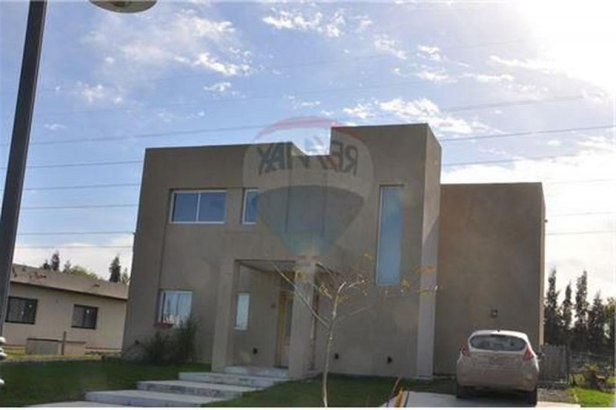 3 bedrooms House in Escobar, Argentina No. 51941