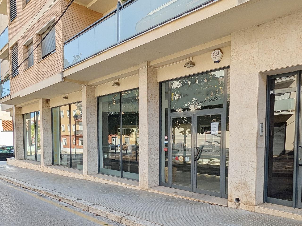 1 room Commercial property in Ulldecona, Spain No. 140927