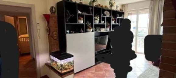 Квартира с 4 комнатами в Ломанья, Италия № 8098 3