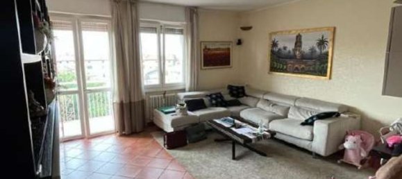 Квартира с 4 комнатами в Ломанья, Италия № 8098 5