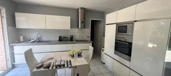 5 bedrooms House in Bourg-en-Bresse, France No. 354832 2