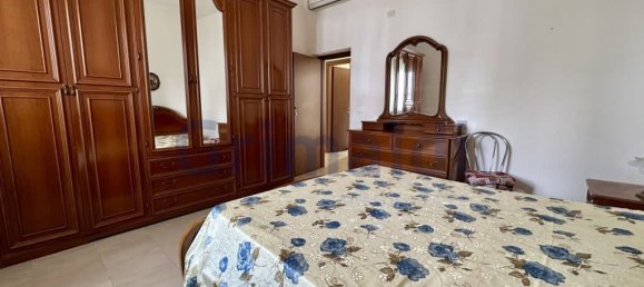 3 Schlafzimmer Wohnung in Follonica, Italy, Nr. 340955 8