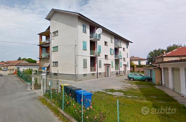 Apartamento de 4 habitaciónes en Fontanetto Po, Italy No. 253848