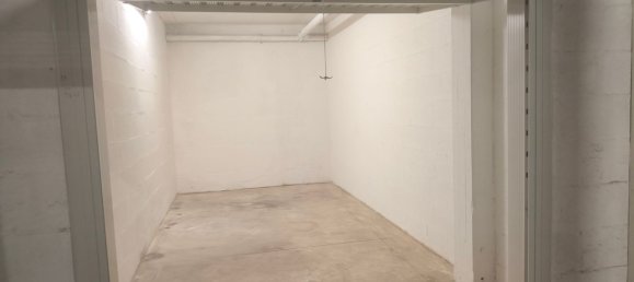 18m² Garage in Anzio, Italy No. 316621 2