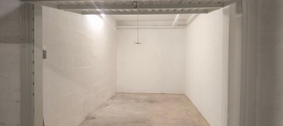 18m² Garage in Anzio, Italy No. 316621 3