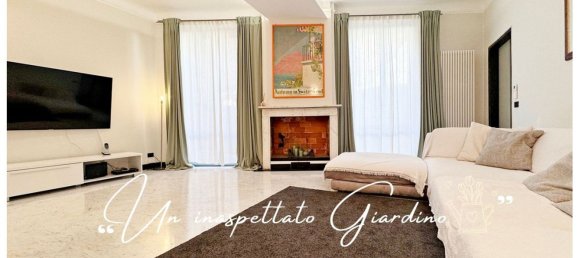 11 rooms Apartment in Genoa, Italy No. 187762 14