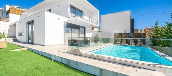 4 bedrooms Villa in Sintra, Portugal No. 84580 3