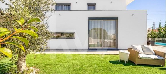 4 bedrooms Villa in Sintra, Portugal No. 84580 2