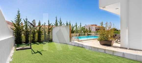4 bedrooms Villa in Sintra, Portugal No. 84580 9
