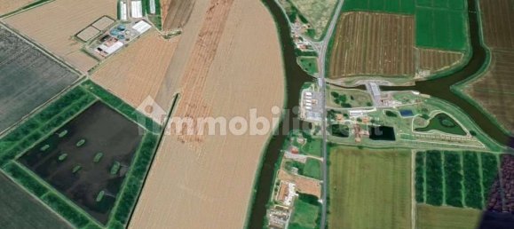 Квартира с 2 спальнями в Лагосанто, Италия № 282686 8