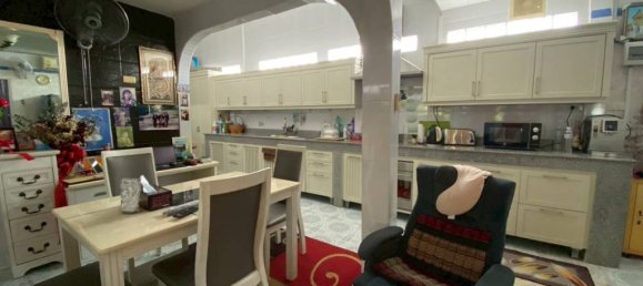 Дом с 4 спальнями в Саттахип, Таиланд № 58476 10