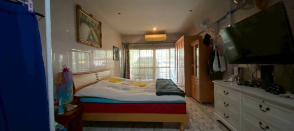 Дом с 4 спальнями в Саттахип, Таиланд № 58476 2