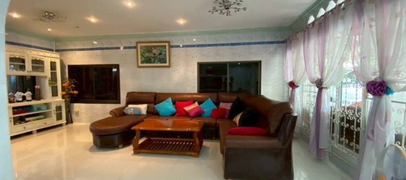 Дом с 4 спальнями в Саттахип, Таиланд № 58476 5