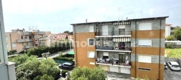 Квартира с 3 спальнями в Ливорно, Италия № 151455 18