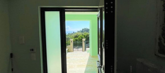 4 bedrooms Villa in Corfu, Greece No. 3124 11