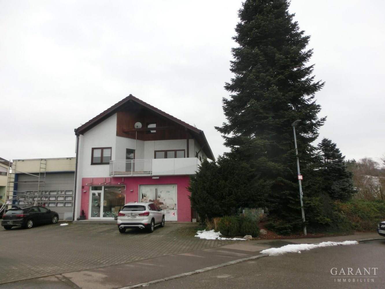 6 rooms Building in Goppingen, Germany No. 3855