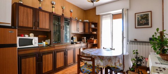 6 rooms Apartment in Millesimo, Italy No. 288924 2