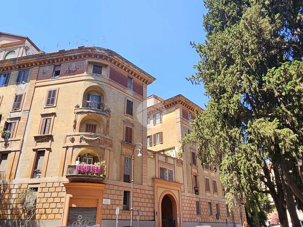 3 bedrooms Apartment in Rome, Italy No. 298320