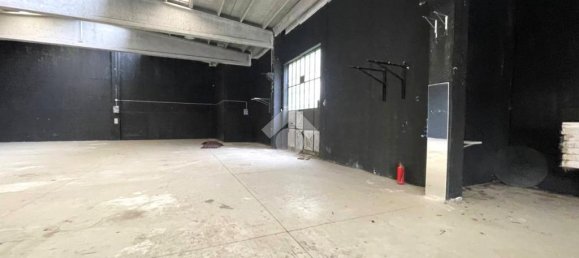 2 rooms Warehouse in Legnano, Italy No. 287964 14