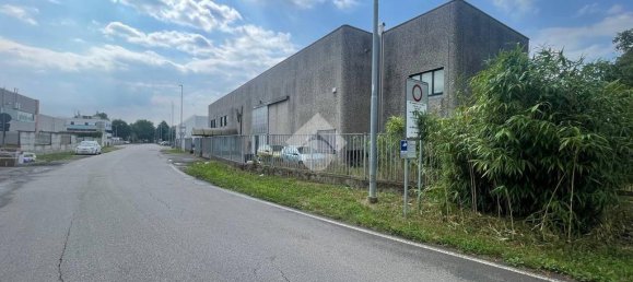 2 rooms Warehouse in Legnano, Italy No. 287964 5