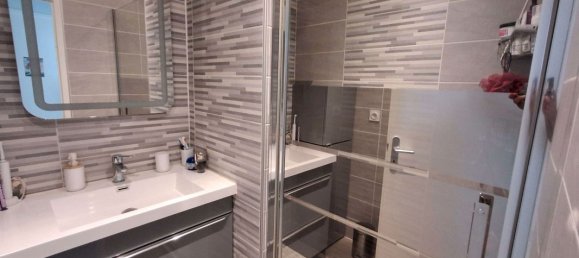 Apartamento de 2 dormitorios en Romans-sur-Isere, France No. 338281 3