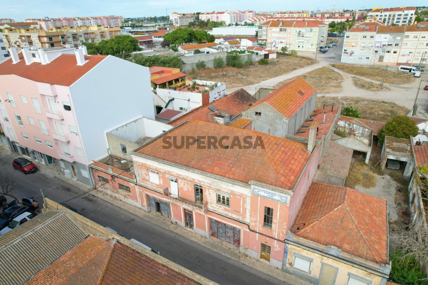 1036m² Building in Montijo, Portugal No. 326699