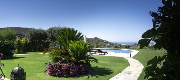 5 bedrooms Villa in Benahavis, Spain No. 4635 21