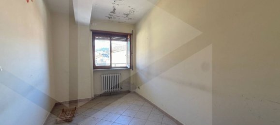 5-salle Appartement à Avezzano, Italy No. 19500 10
