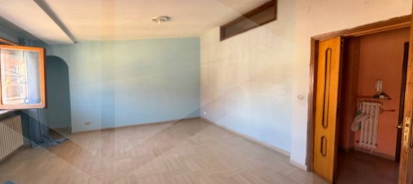 5-salle Appartement à Avezzano, Italy No. 19500 2